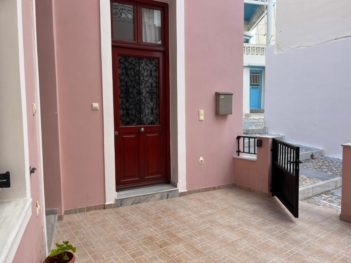Ermoupolis, Syros City Apartments Kültér fotó