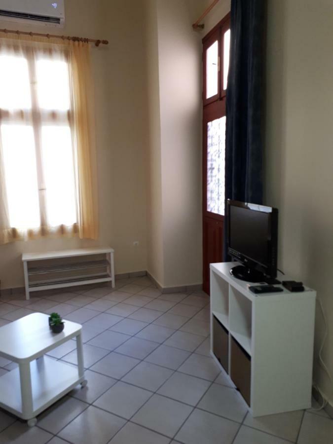 Ermoupolis, Syros City Apartments Kültér fotó