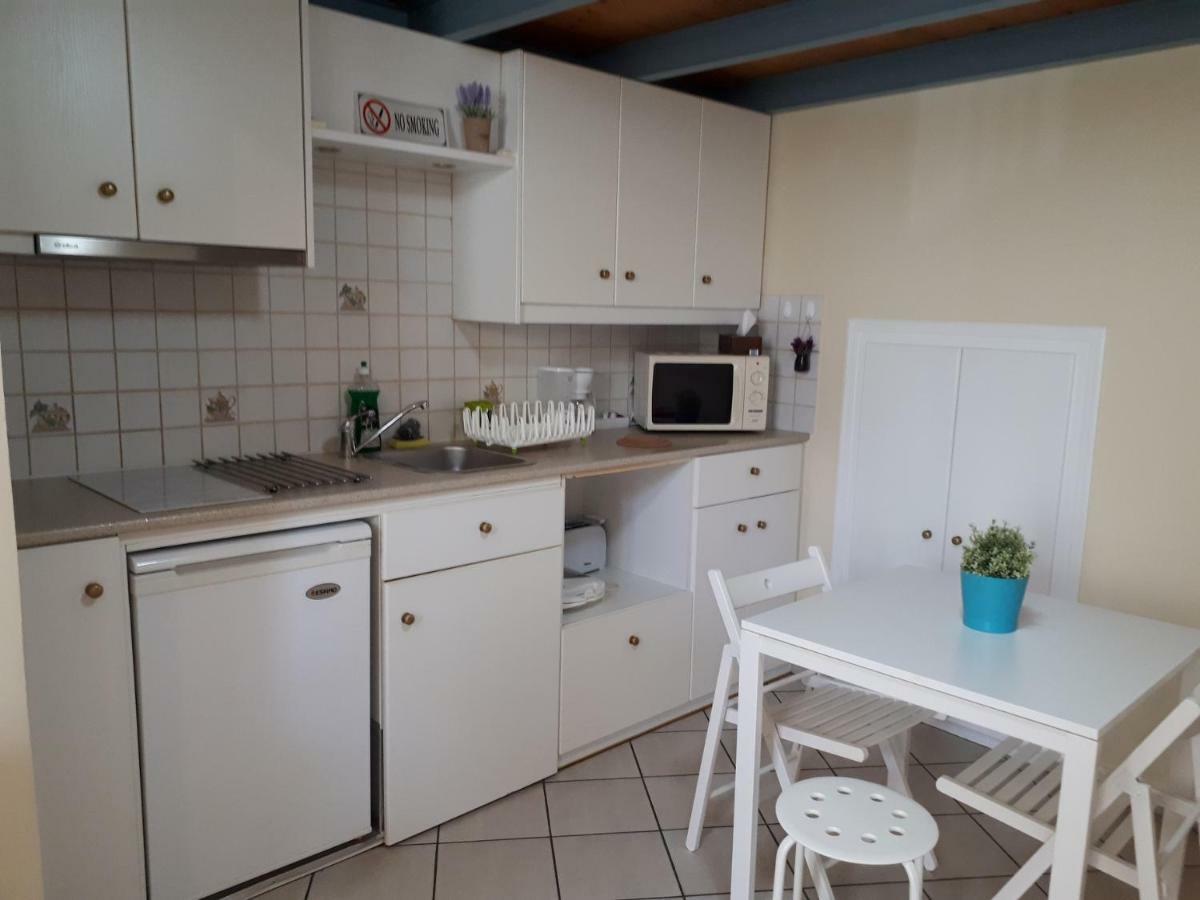 Ermoupolis, Syros City Apartments Kültér fotó